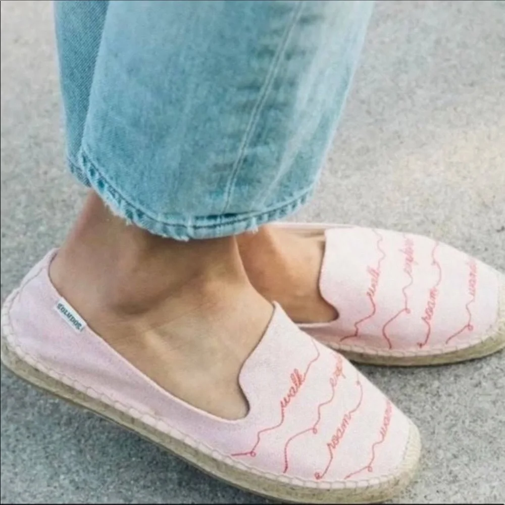Soludos Walk This Way Espadrille Shoes Womens 8 Pink Slip On Graphic Text Wander